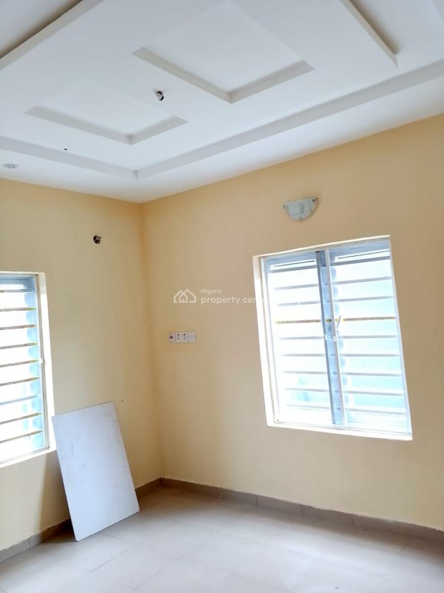 Brand New Pop 2 Bedroom Flat, Isiu , Imota Road, Ikorodu, Isiu, Ikorodu, Lagos, Flat / Apartment for Rent