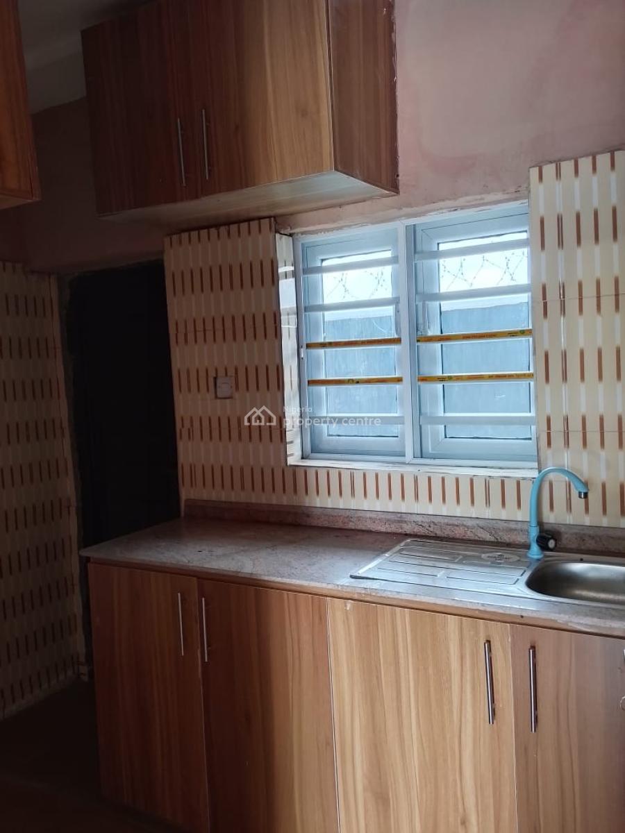 Brand New Pop 2 Bedroom Flat, Isiu , Imota Road, Ikorodu, Isiu, Ikorodu, Lagos, Flat / Apartment for Rent