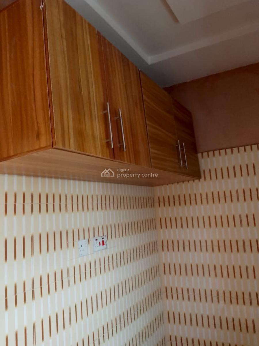 Brand New Pop 2 Bedroom Flat, Isiu , Imota Road, Ikorodu, Isiu, Ikorodu, Lagos, Flat / Apartment for Rent