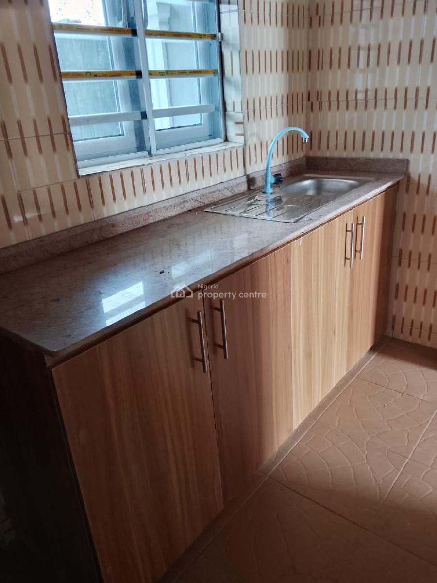Brand New Pop 2 Bedroom Flat, Isiu , Imota Road, Ikorodu, Isiu, Ikorodu, Lagos, Flat / Apartment for Rent