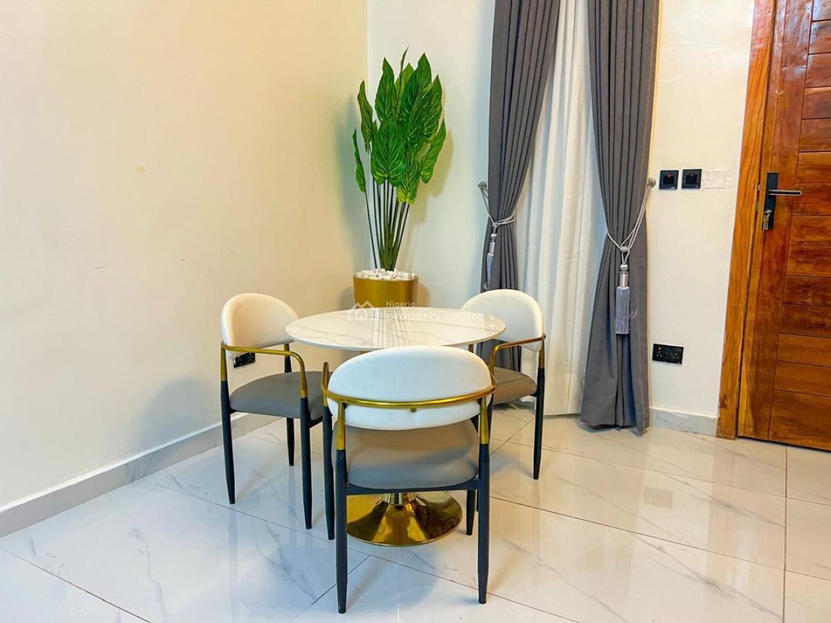 Luxurious 3 Bedroom Apartment, New Road, Lekki, Lagos, Flat / Apartment Short Let
