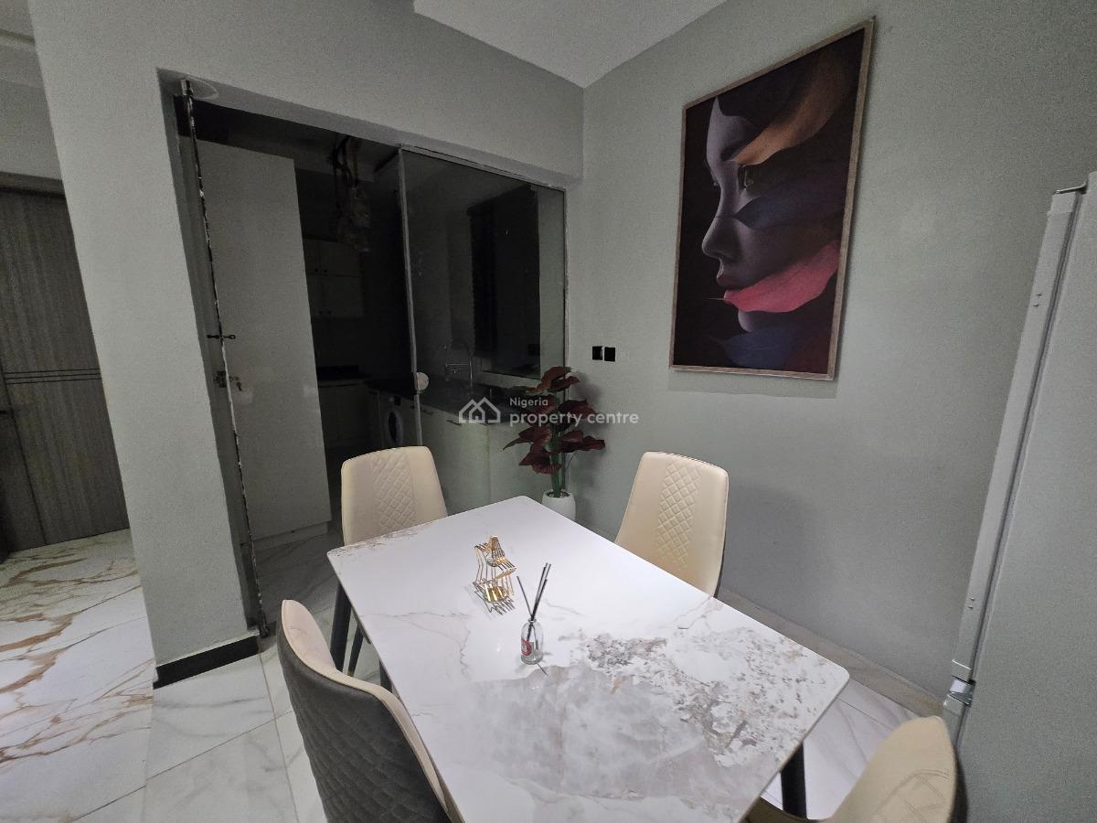2 Bedroom Flat for Distress, Freedom Way, Lekki Phase 1, Lekki, Lagos, Block of Flats for Sale