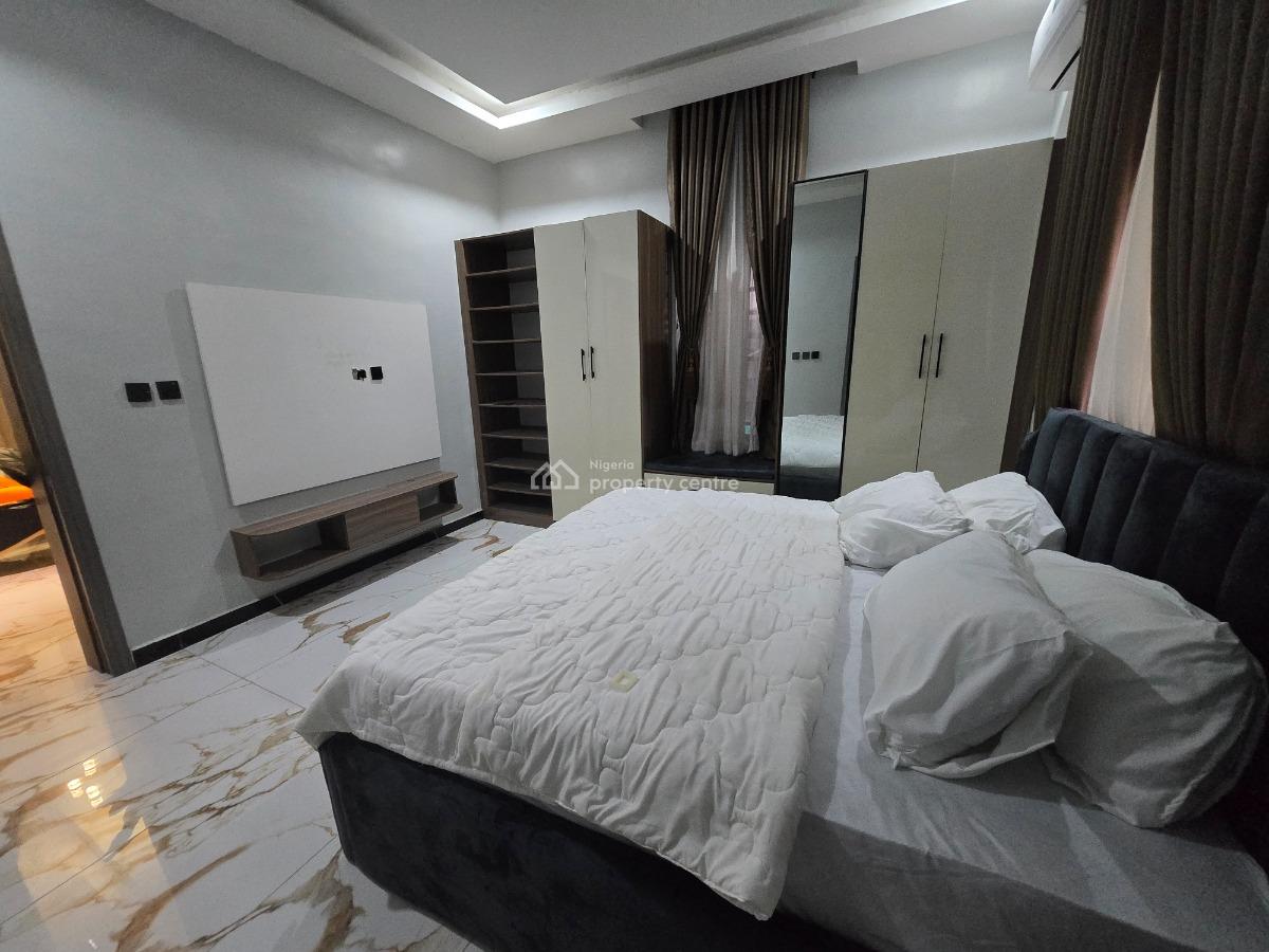 2 Bedroom Flat for Distress, Freedom Way, Lekki Phase 1, Lekki, Lagos, Block of Flats for Sale