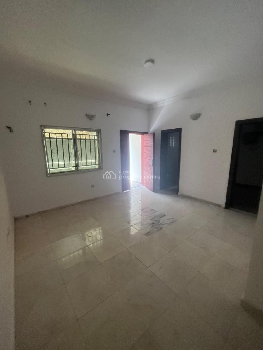 Clean and Nice 2bedroom Apartment, Mobil Road Ilaje, Ajah, Lagos, Flat / Apartment for Rent