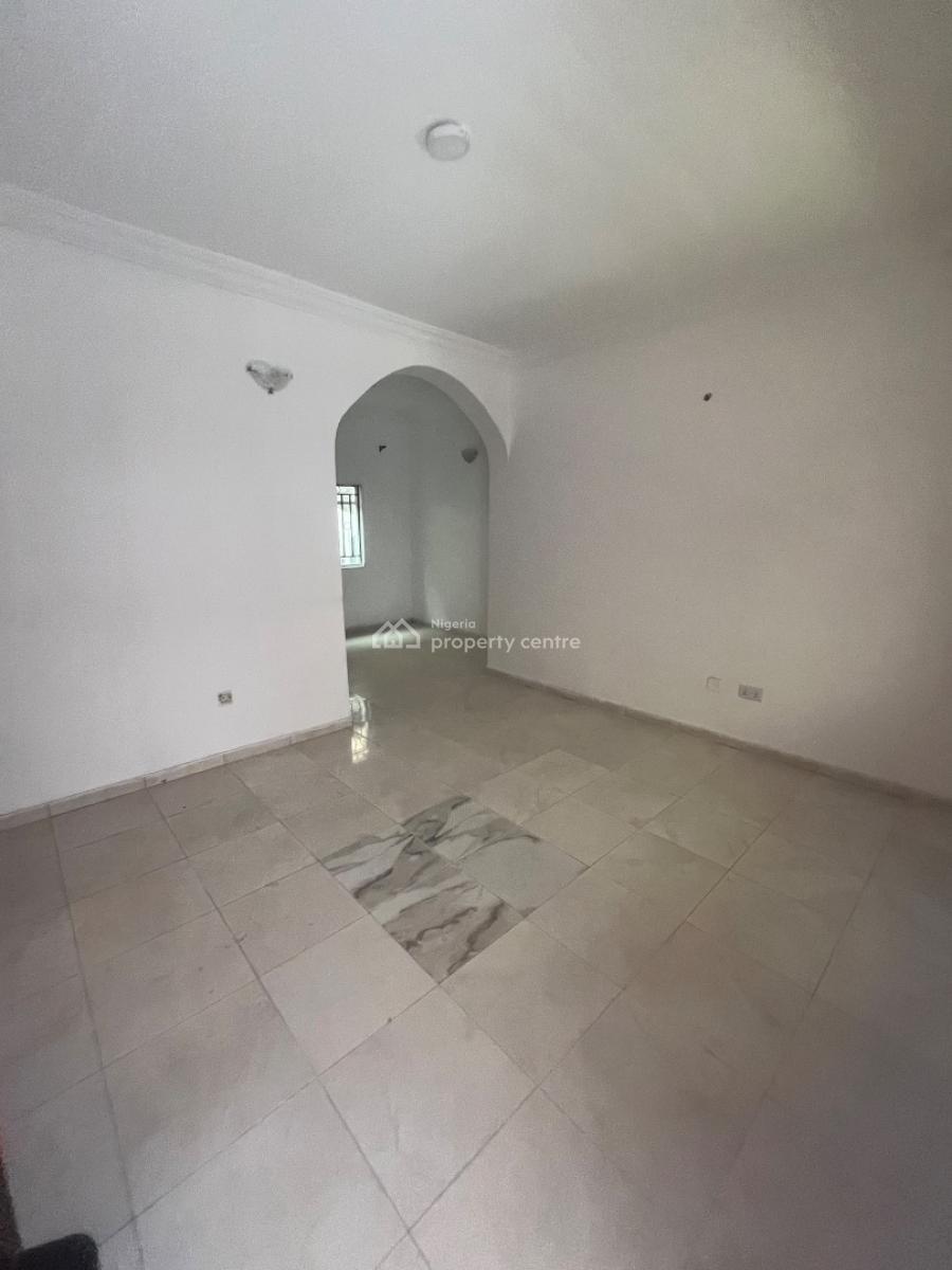 Clean and Nice 2bedroom Apartment, Mobil Road Ilaje, Ajah, Lagos, Flat / Apartment for Rent