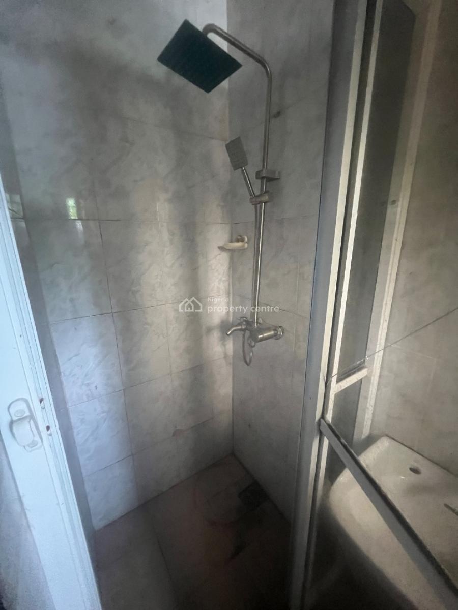 Clean and Nice 2bedroom Apartment, Mobil Road Ilaje, Ajah, Lagos, Flat / Apartment for Rent