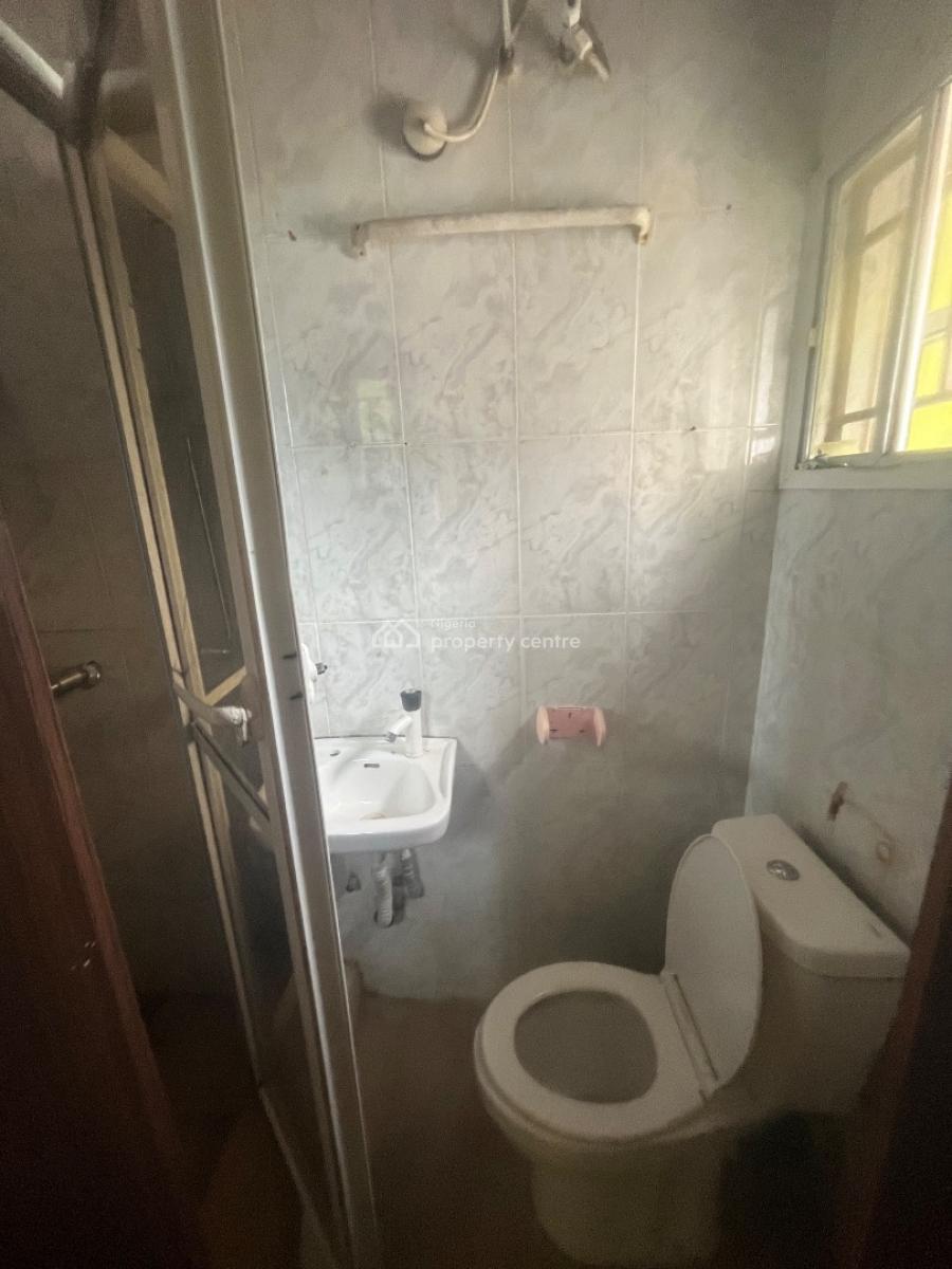 Clean and Nice 2bedroom Apartment, Mobil Road Ilaje, Ajah, Lagos, Flat / Apartment for Rent