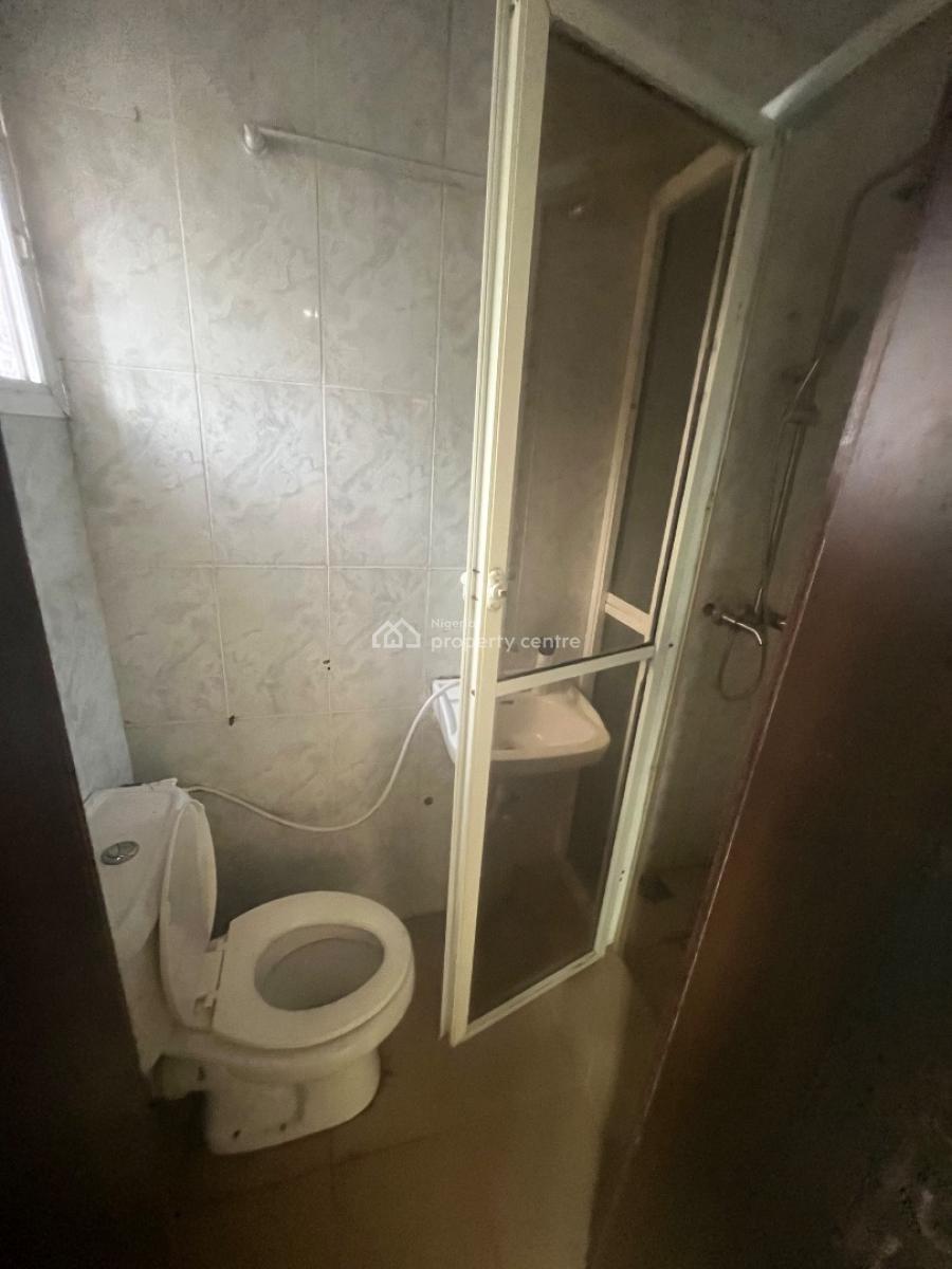 Clean and Nice 2bedroom Apartment, Mobil Road Ilaje, Ajah, Lagos, Flat / Apartment for Rent