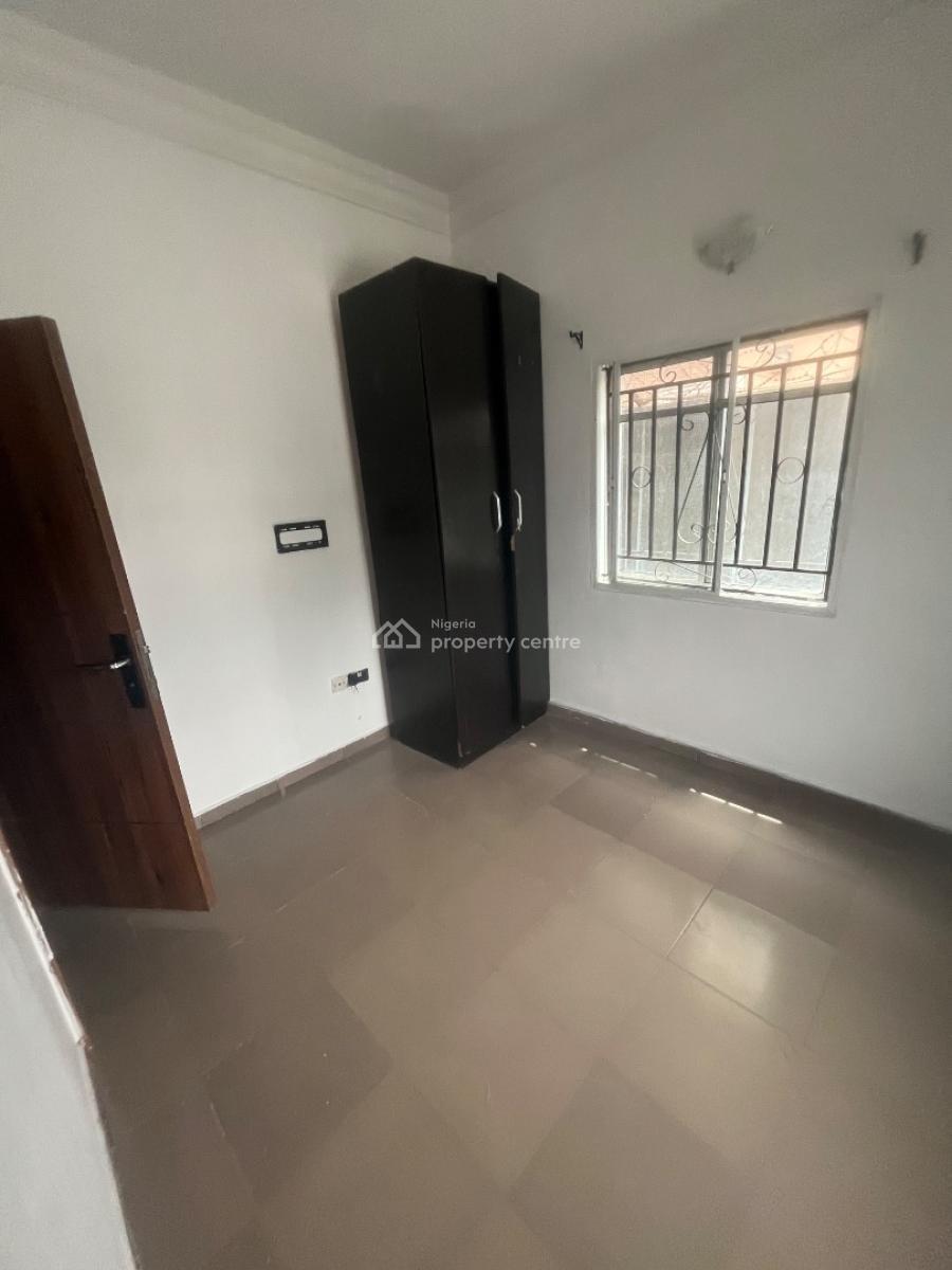 Clean and Nice 2bedroom Apartment, Mobil Road Ilaje, Ajah, Lagos, Flat / Apartment for Rent