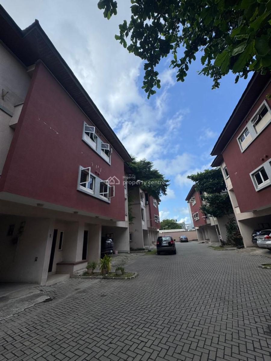 Well Maintained, Spacious, Four Bedroom Terraced Duplex with a Room Bq, Osapa, Lekki, Lagos, Terraced Duplex for Rent