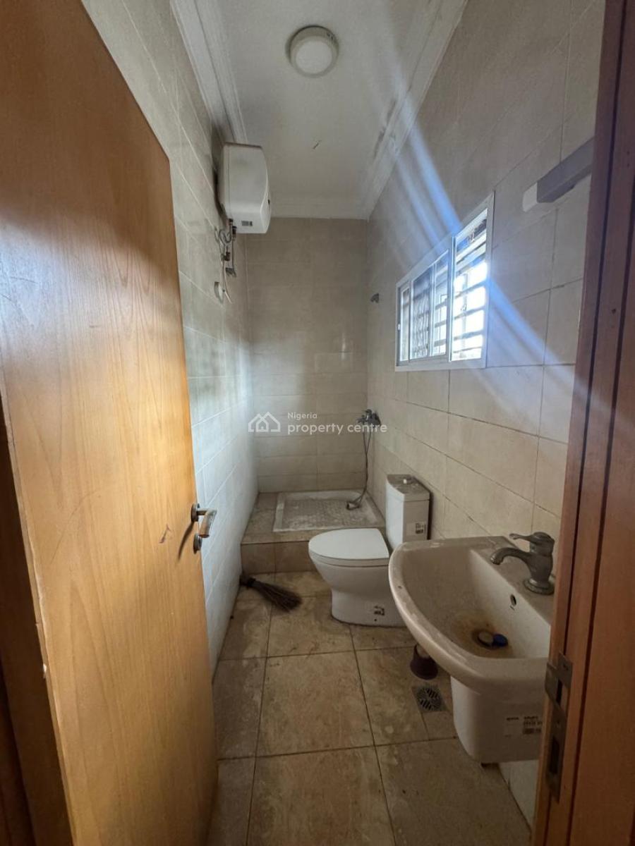 Well Maintained, Spacious, Four Bedroom Terraced Duplex with a Room Bq, Osapa, Lekki, Lagos, Terraced Duplex for Rent