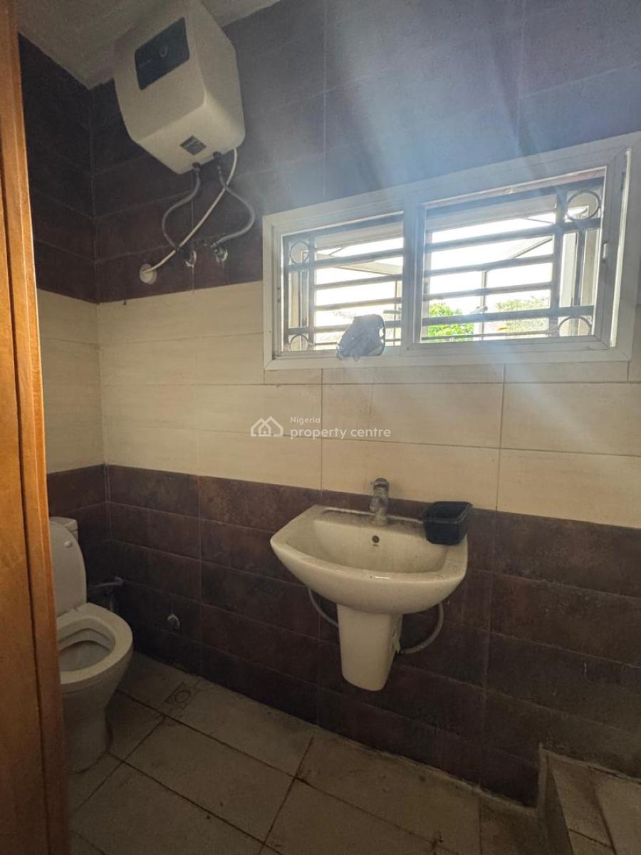 Well Maintained, Spacious, Four Bedroom Terraced Duplex with a Room Bq, Osapa, Lekki, Lagos, Terraced Duplex for Rent