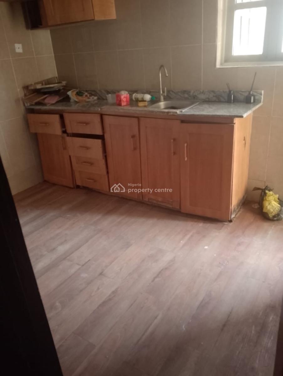 Self Service 3bedroom Flat at Lekki Phase 1 for Commercial Use, Off Admiralty Road Lekki Phase 1, Lekki Phase 1, Lekki, Lagos, Flat / Apartment for Rent