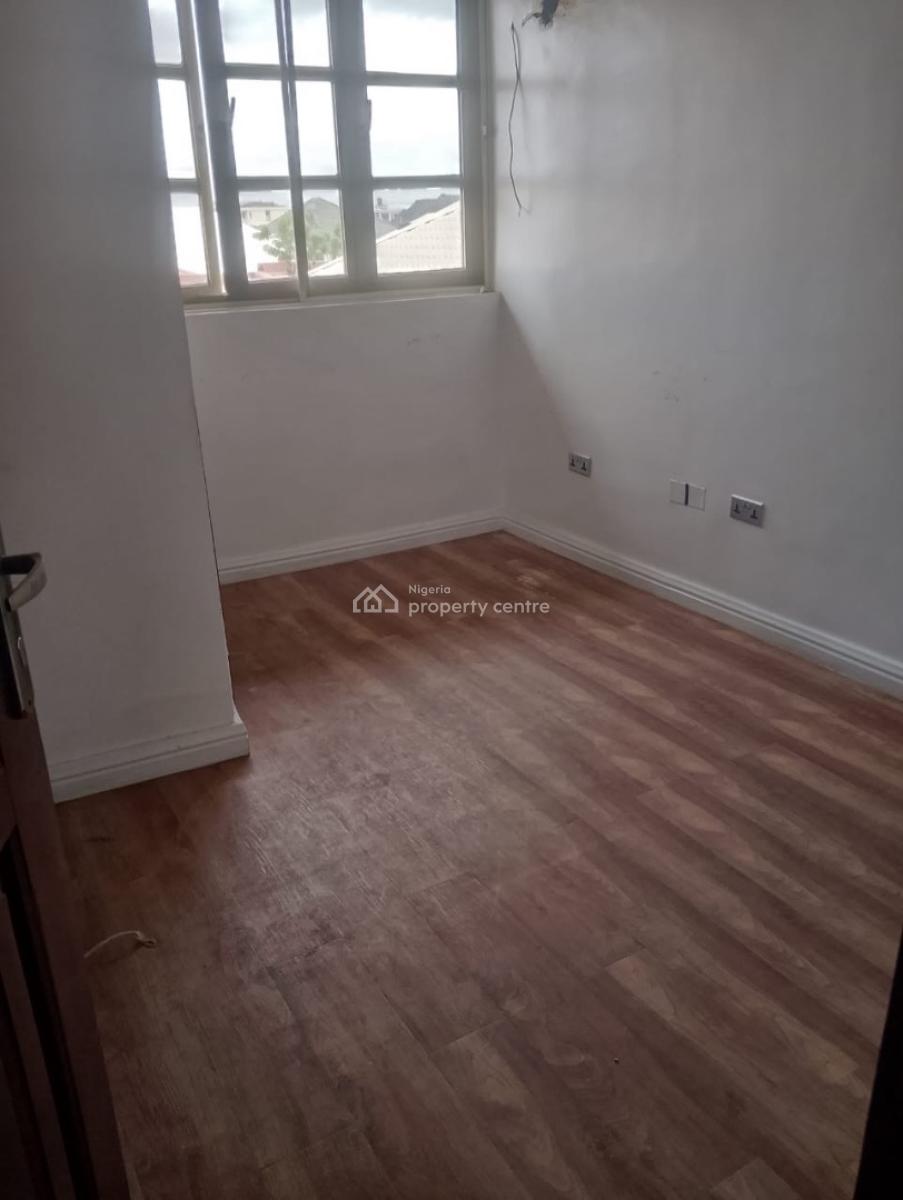Self Service 3bedroom Flat at Lekki Phase 1 for Commercial Use, Off Admiralty Road Lekki Phase 1, Lekki Phase 1, Lekki, Lagos, Flat / Apartment for Rent