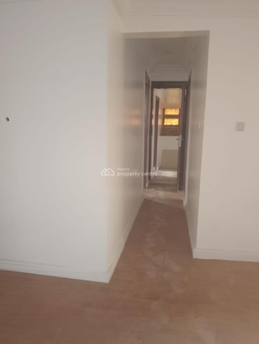 Self Service 3bedroom Flat at Lekki Phase 1 for Commercial Use, Off Admiralty Road Lekki Phase 1, Lekki Phase 1, Lekki, Lagos, Flat / Apartment for Rent