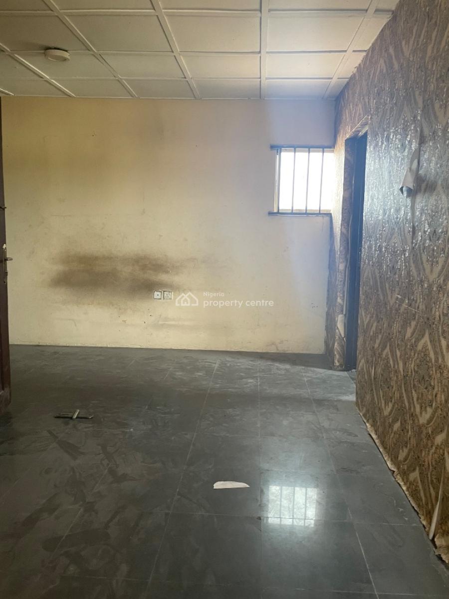Mini Flat Upstairs, Awoyaya Close to The Bus Stop, Ajah, Lagos, Mini Flat (room and Parlour) for Rent