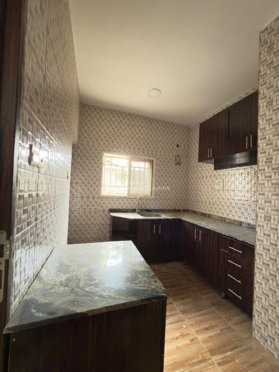 Neatly Revamped 2 Bed Flat, Jahi, Jahi, Abuja, Flat / Apartment for Rent