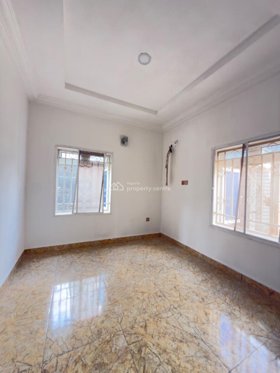 Neatly Revamped 2 Bed Flat, Jahi, Jahi, Abuja, Flat / Apartment for Rent