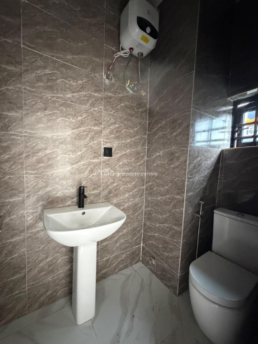 2 Bedroom Apartment Available  in Abijo, Lekki., Abijo, Abijo, Lekki, Lagos, Flat / Apartment for Sale