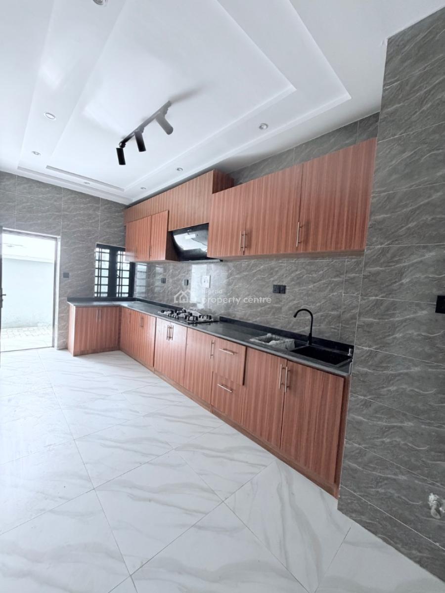 2 Bedroom Apartment Available  in Abijo, Lekki., Abijo, Abijo, Lekki, Lagos, Flat / Apartment for Sale