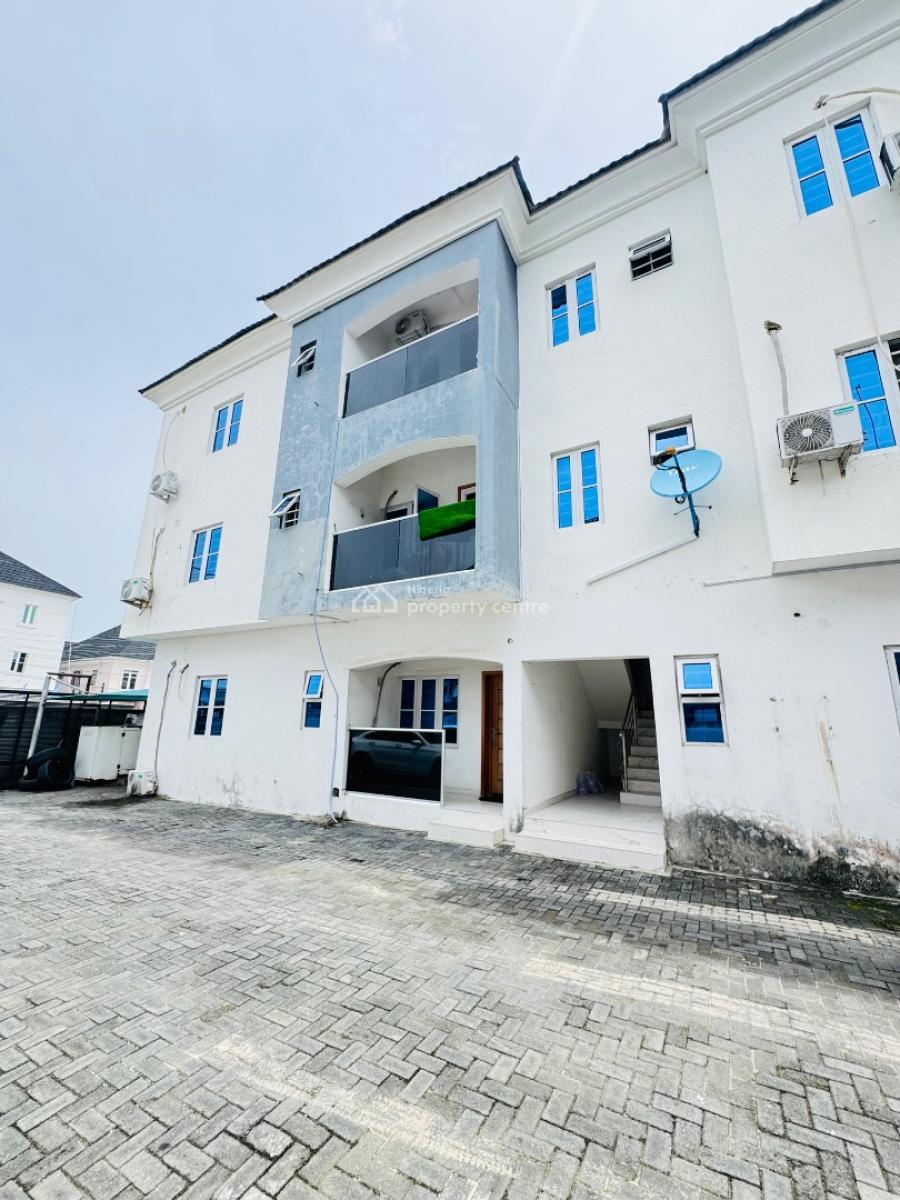 Spacious 2bedroom Apartment Available 6m Orchid Road, Orchid Road, Lekki, Lagos, Flat / Apartment for Rent