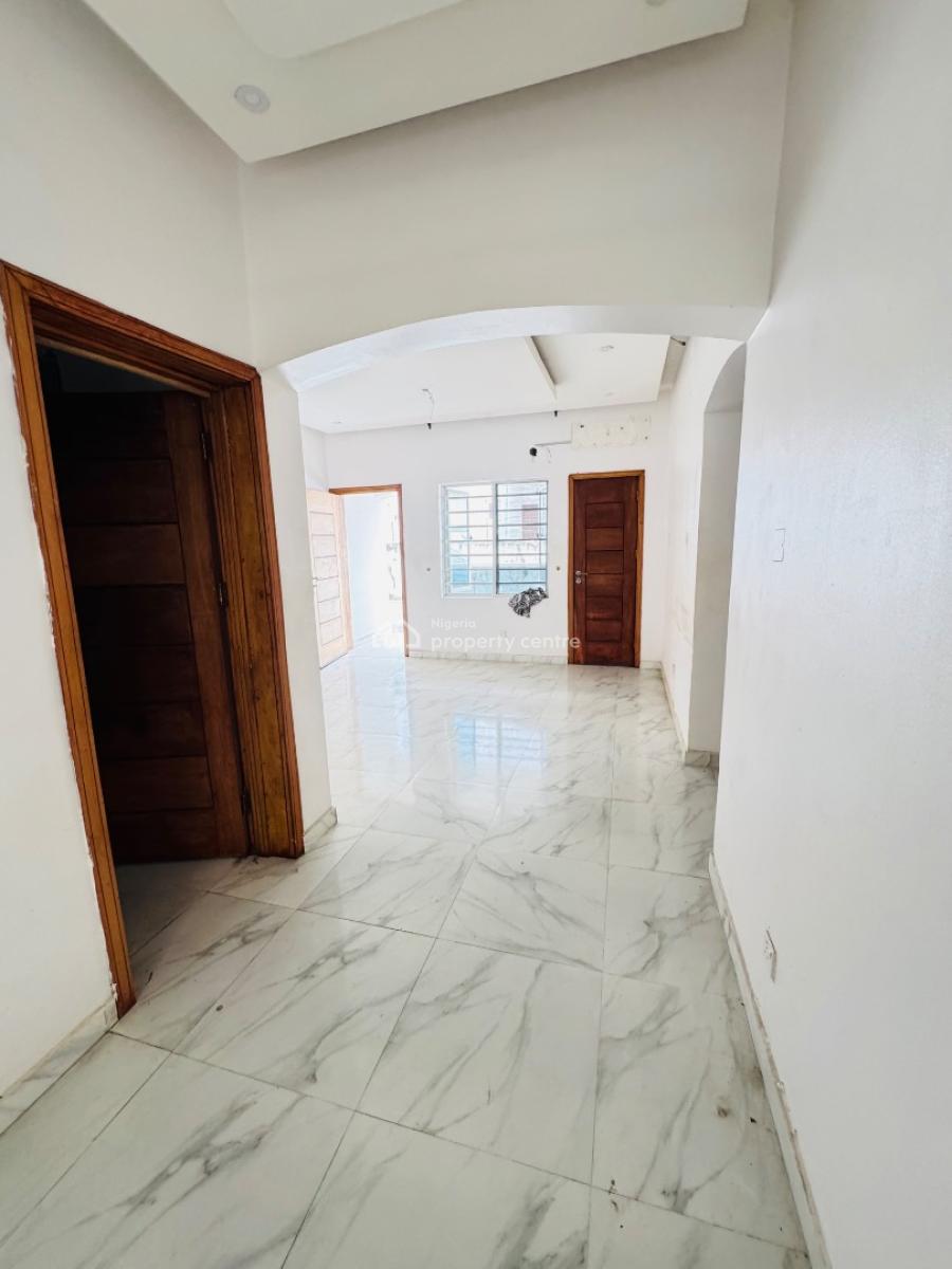 Spacious 2bedroom Apartment Available 6m Orchid Road, Orchid Road, Lekki, Lagos, Flat / Apartment for Rent