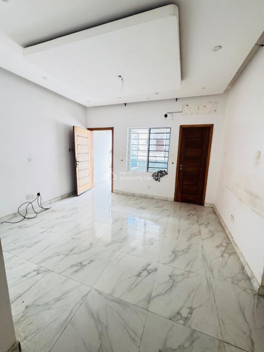 Spacious 2bedroom Apartment Available 6m Orchid Road, Orchid Road, Lekki, Lagos, Flat / Apartment for Rent
