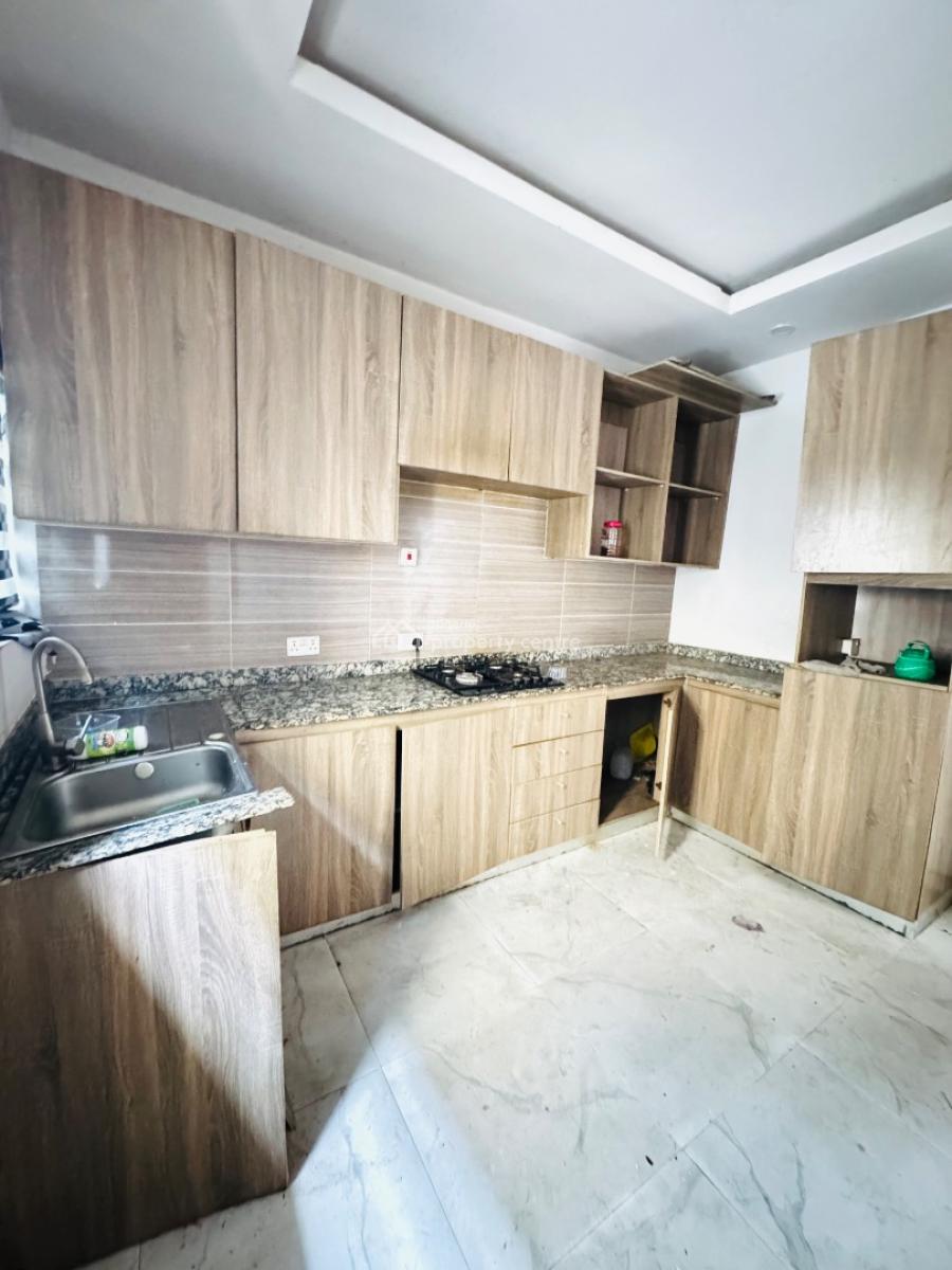 Spacious 2bedroom Apartment Available 6m Orchid Road, Orchid Road, Lekki, Lagos, Flat / Apartment for Rent
