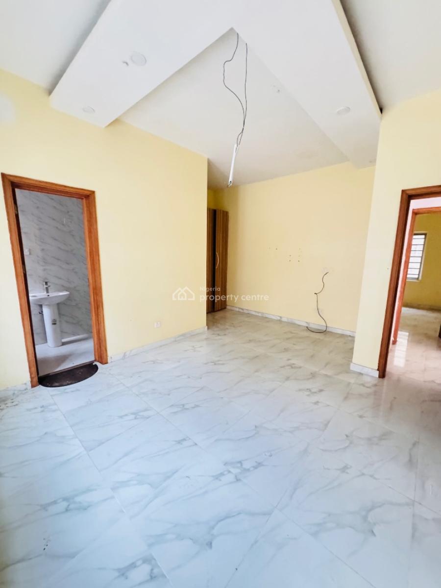Spacious 2bedroom Apartment Available 6m Orchid Road, Orchid Road, Lekki, Lagos, Flat / Apartment for Rent