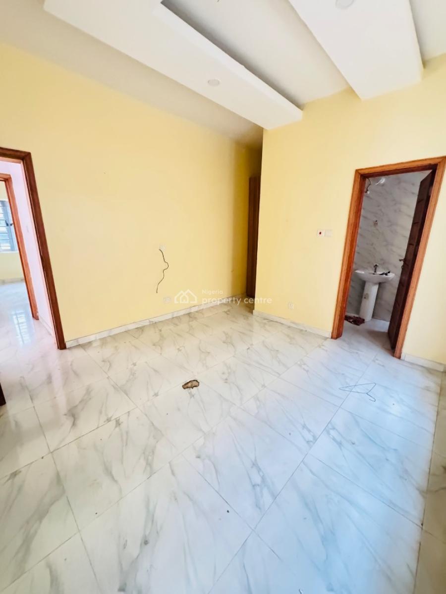 Spacious 2bedroom Apartment Available 6m Orchid Road, Orchid Road, Lekki, Lagos, Flat / Apartment for Rent