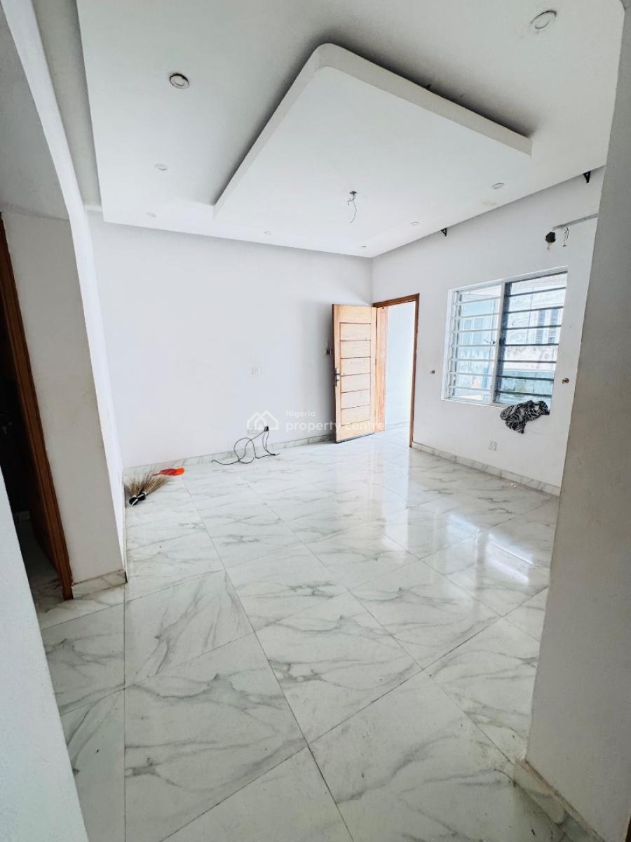 Spacious 2bedroom Apartment Available 6m Orchid Road, Orchid Road, Lekki, Lagos, Flat / Apartment for Rent
