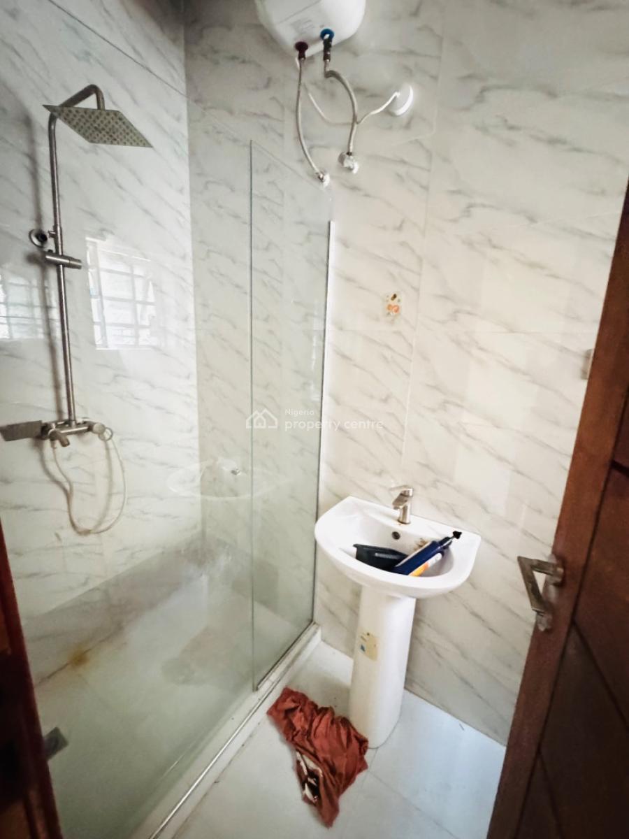 Spacious 2bedroom Apartment Available 6m Orchid Road, Orchid Road, Lekki, Lagos, Flat / Apartment for Rent