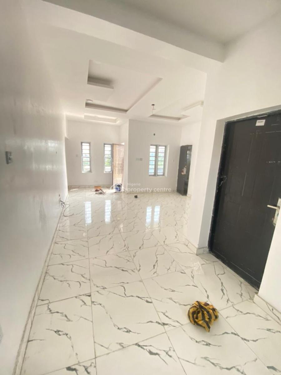 Super Cool Deal: Spacious and Lovely Built with 3 Toilets, Phase 2, Oribanwa, Ibeju Lekki, Lagos, Flat / Apartment for Sale