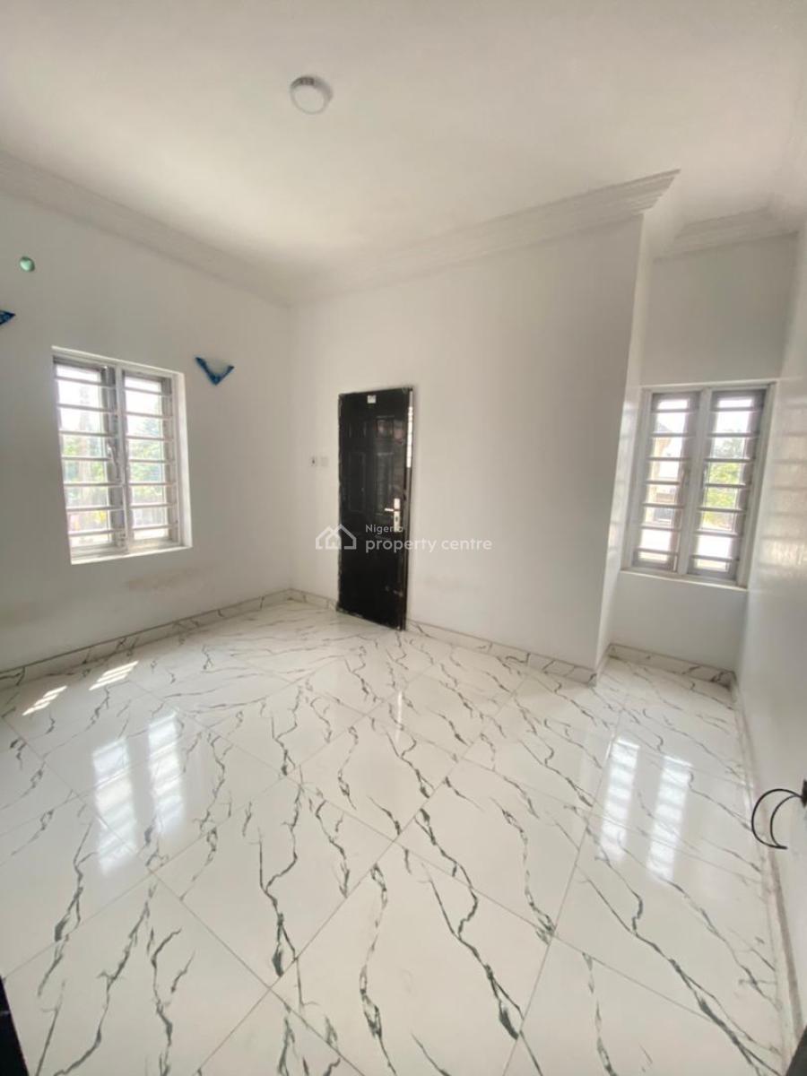 Super Cool Deal: Spacious and Lovely Built with 3 Toilets, Phase 2, Oribanwa, Ibeju Lekki, Lagos, Flat / Apartment for Sale