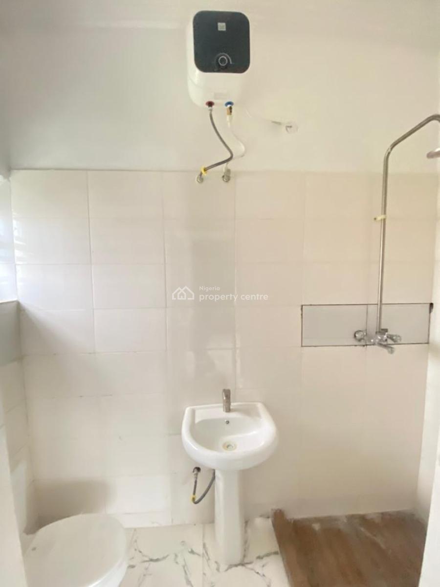 Super Cool Deal: Spacious and Lovely Built with 3 Toilets, Phase 2, Oribanwa, Ibeju Lekki, Lagos, Flat / Apartment for Sale