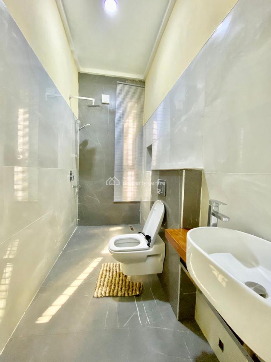 3 Bedroom Flat, Off Prince Olanrewaju Eleguishi Road, Ilasan, Lekki, Lagos, Flat / Apartment for Sale