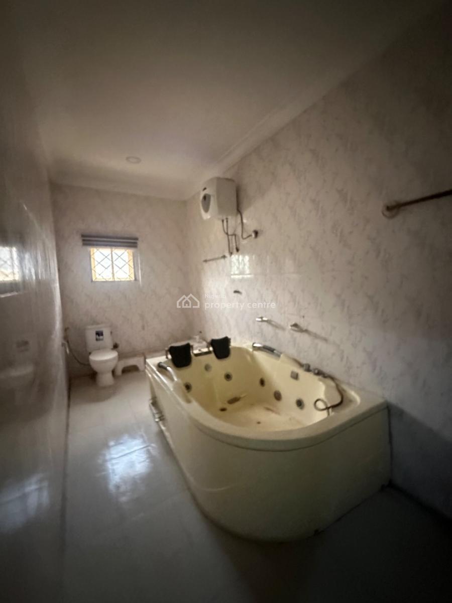 Excellent Spacious 6 Bedroom Duplex with Pool  Standalone, Asokoro District, Abuja, Detached Duplex for Rent