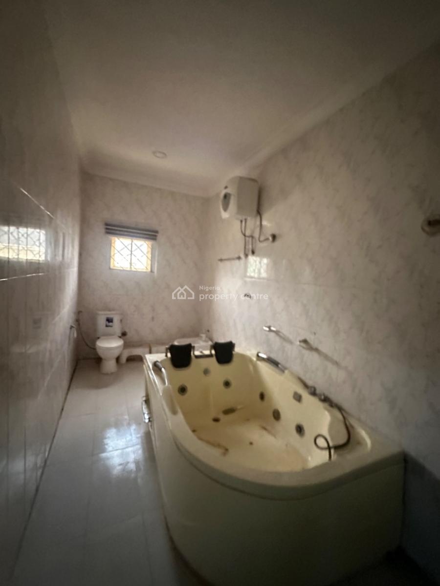 Excellent Spacious 6 Bedroom Duplex with Pool  Standalone, Asokoro District, Abuja, Detached Duplex for Rent