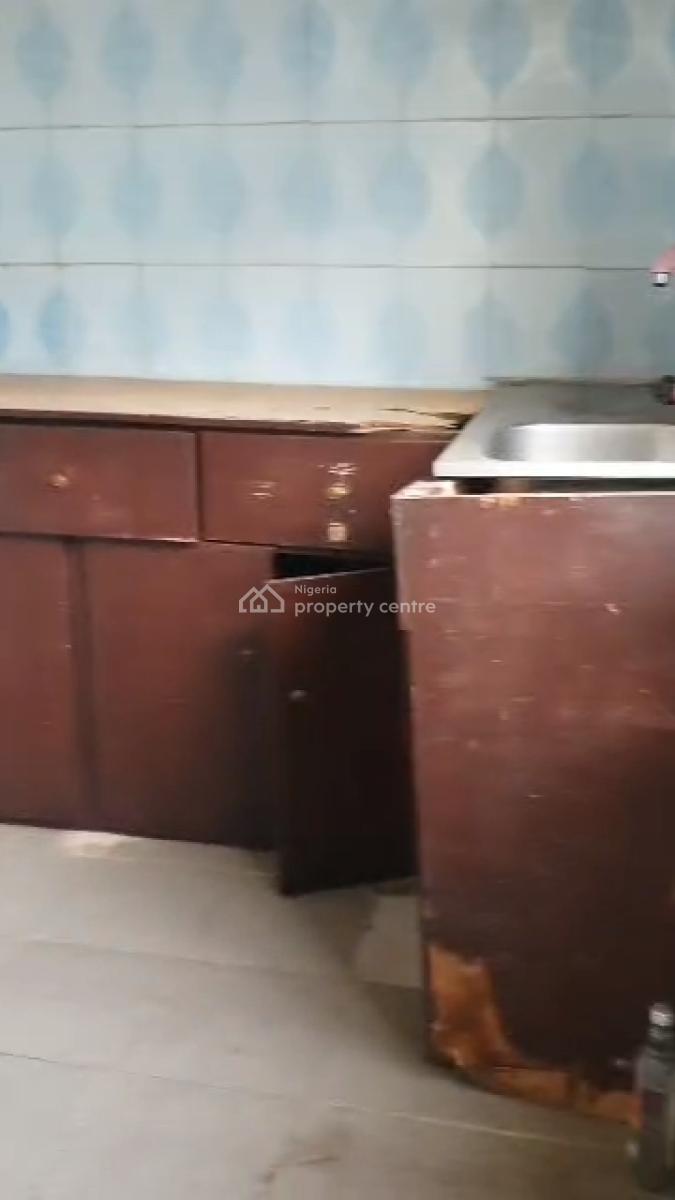 2 Bedroom Apartment in an Estate, Maryland, Onigbongbo, Maryland, Lagos, Flat / Apartment for Rent