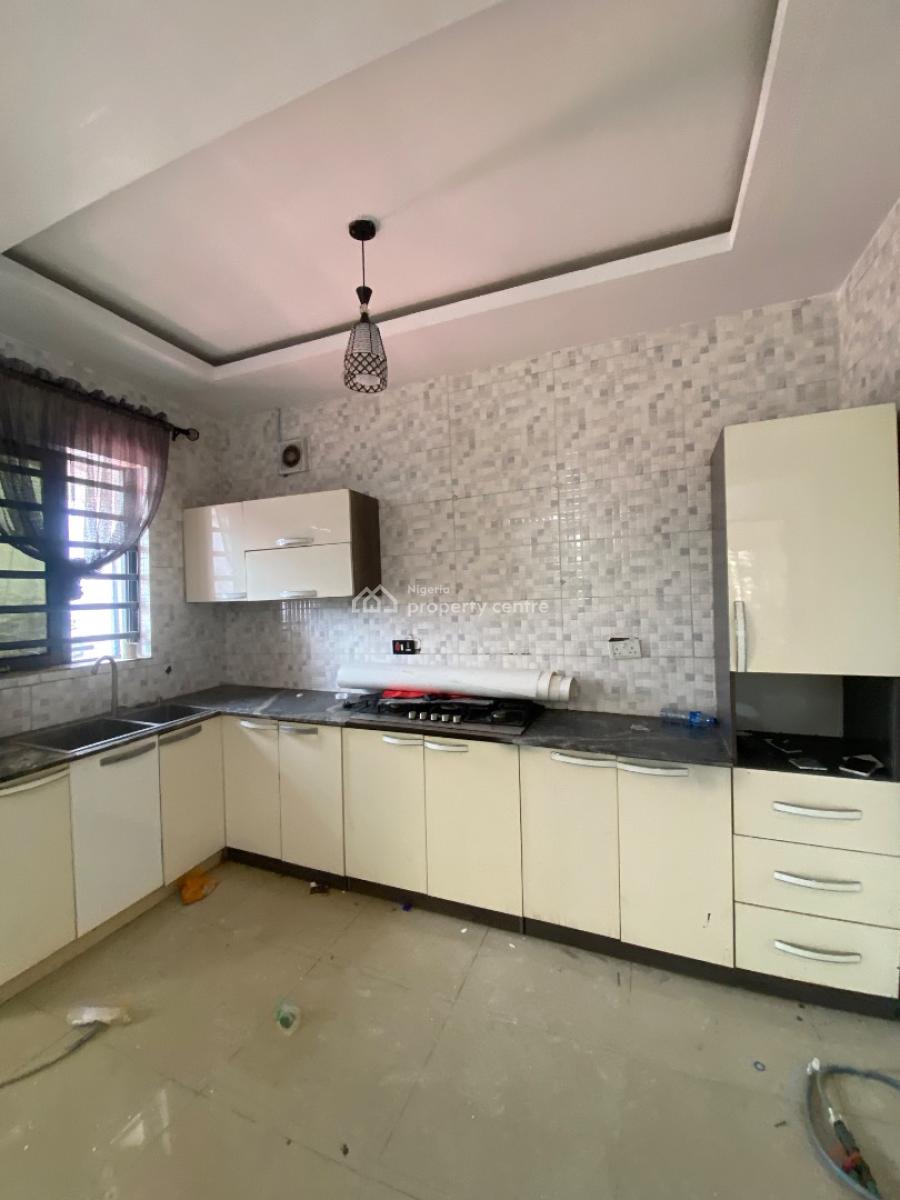 Luxury Clean 2 Bedroom Flat with Fantastic View, Chevron Lekki Lagos, Lekki, Lagos, Flat / Apartment for Rent