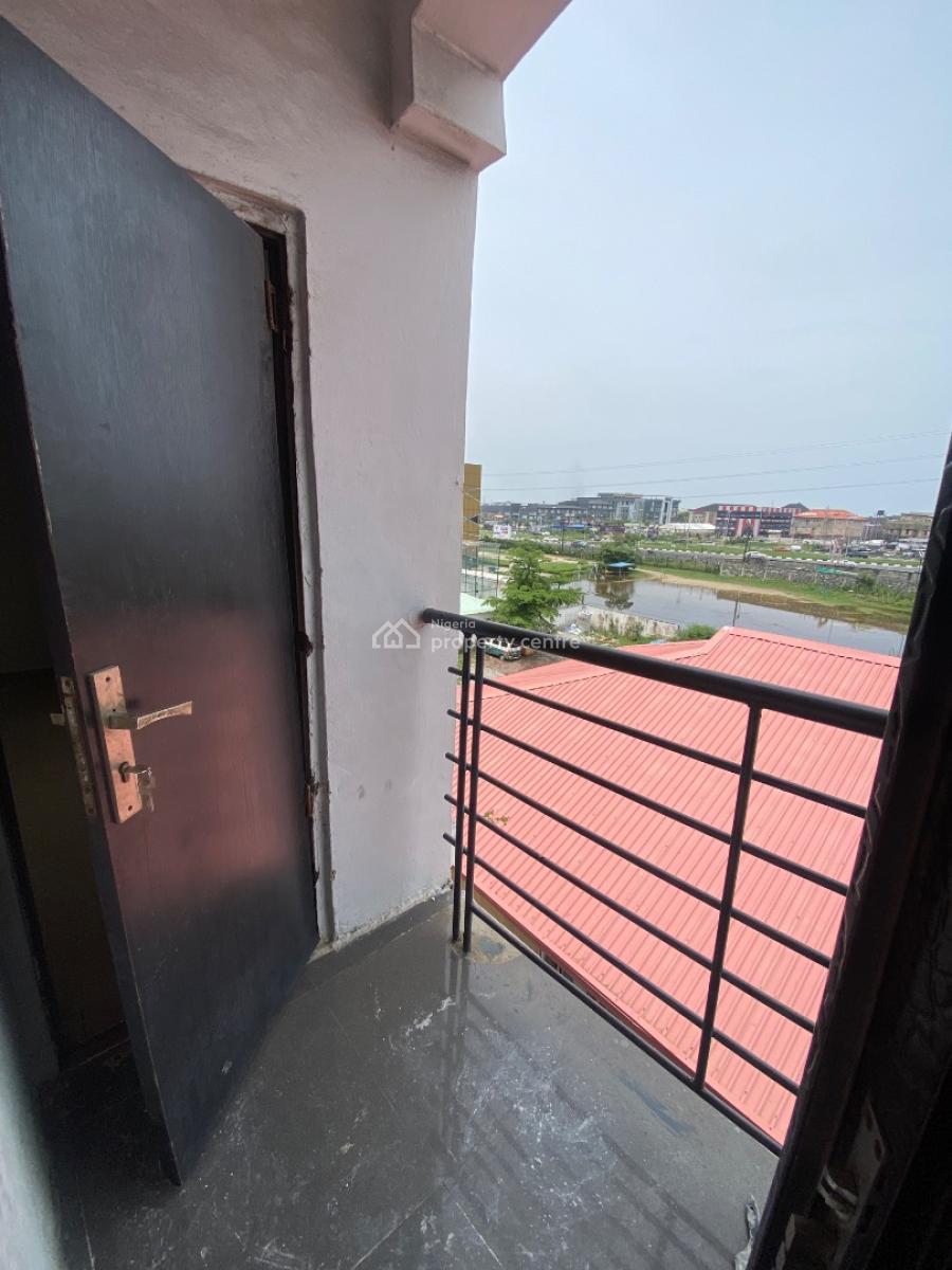 Luxury Clean 2 Bedroom Flat with Fantastic View, Chevron Lekki Lagos, Lekki, Lagos, Flat / Apartment for Rent