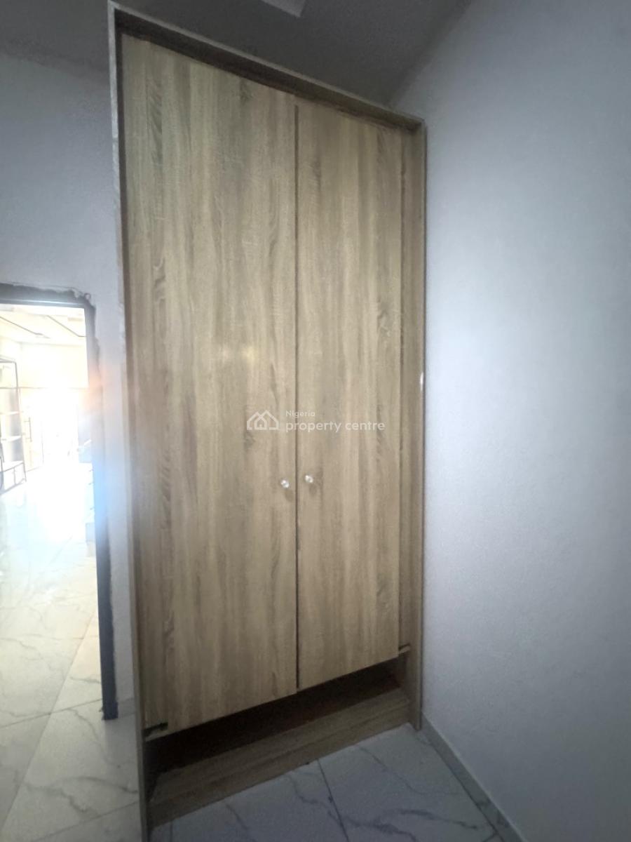 Distress 4bedroom Semi Detached Duplex, Thomas Estate, Ajah, Lagos, Semi-detached Duplex for Sale