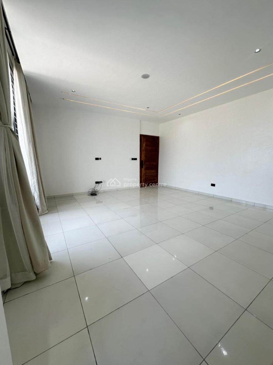 2 Bedroom Luxury Flat with Pool, Gym. Elevator, Concierge Service Etc, Lekki Right Hand Side, Lekki Phase 1, Lekki, Lagos, Flat / Apartment for Rent