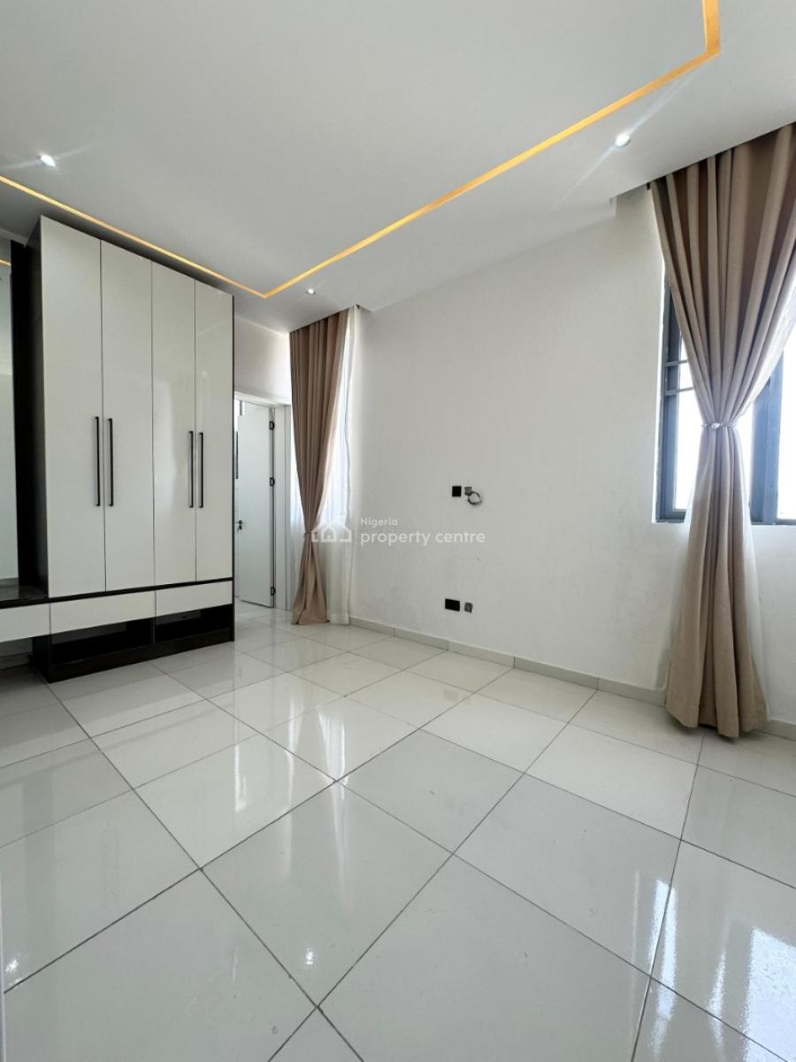 2 Bedroom Luxury Flat with Pool, Gym. Elevator, Concierge Service Etc, Lekki Right Hand Side, Lekki Phase 1, Lekki, Lagos, Flat / Apartment for Rent