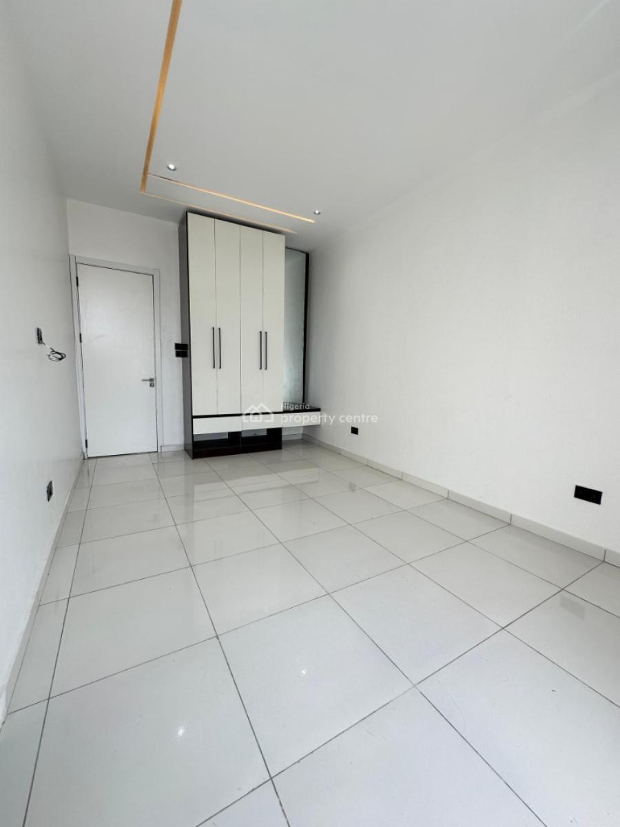 2 Bedroom Luxury Flat with Pool, Gym. Elevator, Concierge Service Etc, Lekki Right Hand Side, Lekki Phase 1, Lekki, Lagos, Flat / Apartment for Rent
