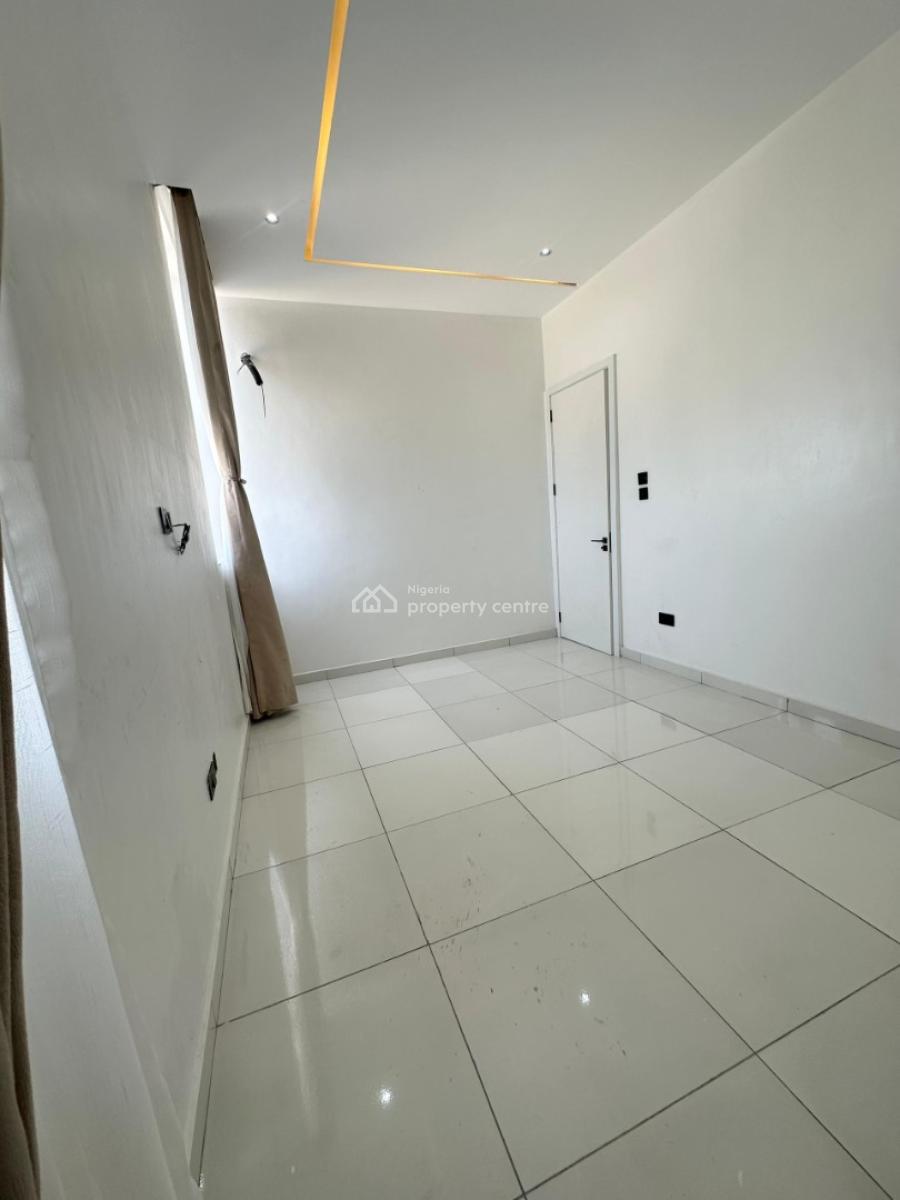 2 Bedroom Luxury Flat with Pool, Gym. Elevator, Concierge Service Etc, Lekki Right Hand Side, Lekki Phase 1, Lekki, Lagos, Flat / Apartment for Rent