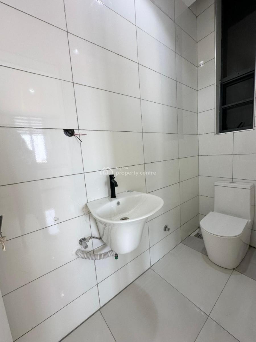 2 Bedroom Luxury Flat with Pool, Gym. Elevator, Concierge Service Etc, Lekki Right Hand Side, Lekki Phase 1, Lekki, Lagos, Flat / Apartment for Rent