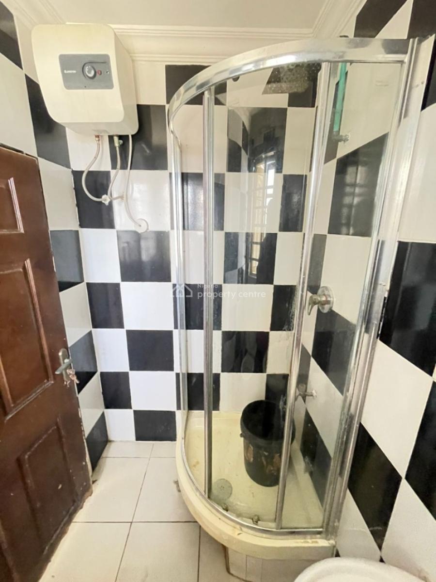 Massive Room in a Shared Apartment, Lekki Conservation Road, Lekki, Lagos, Self Contain (single Rooms) for Rent