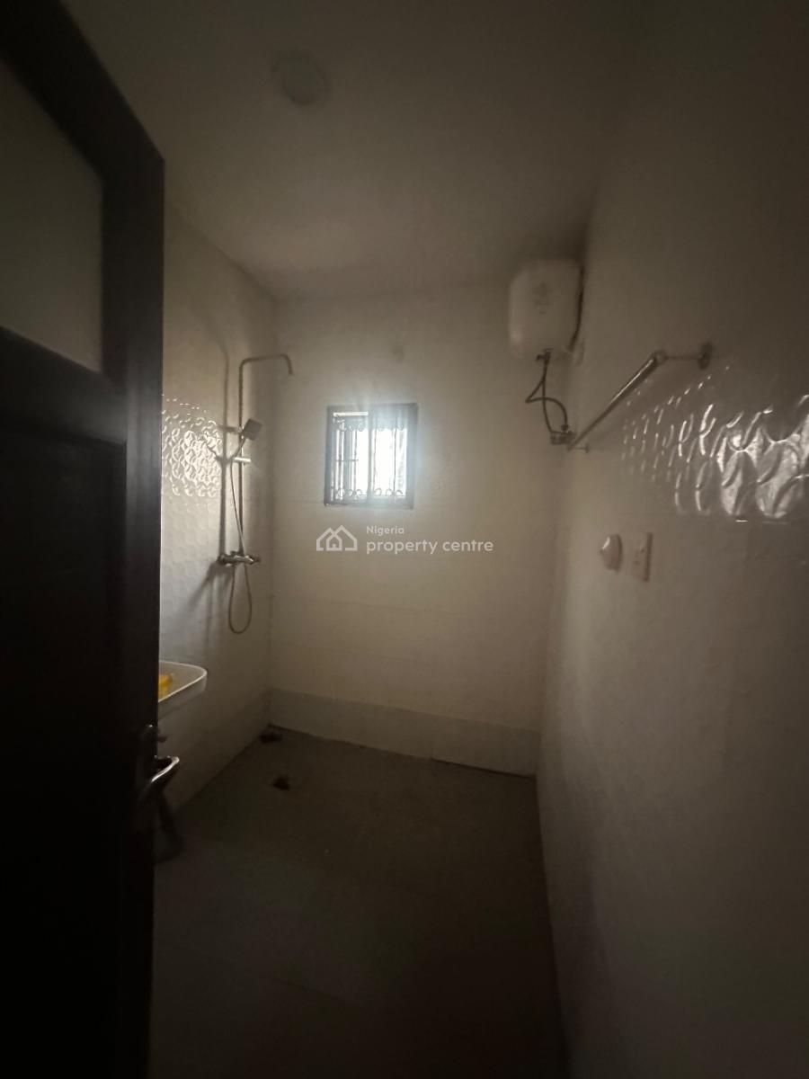 Excellent Spacious 4 Bedroom Duplex, Sunnyvale Road, Lokogoma District, Abuja, Terraced Duplex for Rent