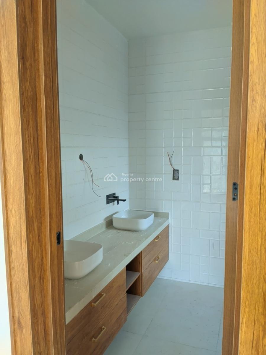 Stylish and Spacious 3 Bedroom Penthouse with Bq N 24/7 Light, Lekki Phase 1, Lekki Phase 1, Lekki, Lagos, House for Sale